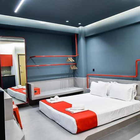 Central44 Yolo Casual Suite Афины Экстерьер фото