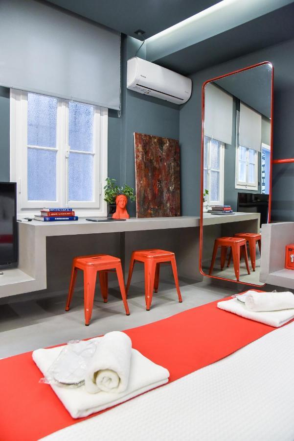 Central44 Yolo Casual Suite Афины Экстерьер фото