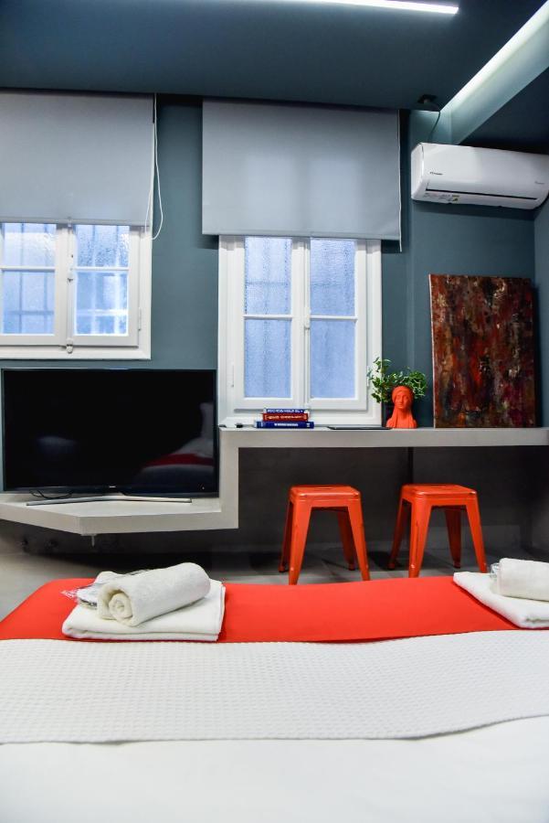 Central44 Yolo Casual Suite Афины Экстерьер фото