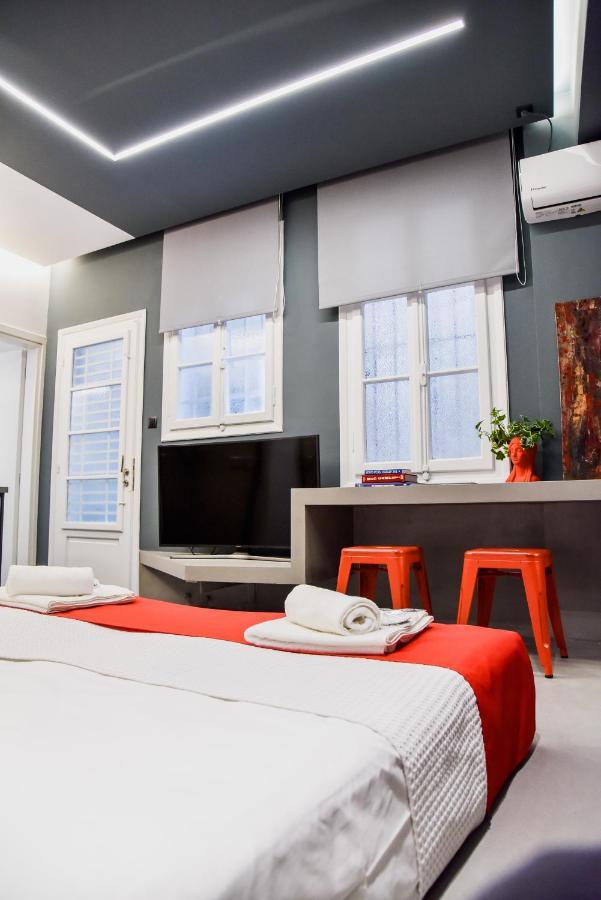 Central44 Yolo Casual Suite Афины Экстерьер фото