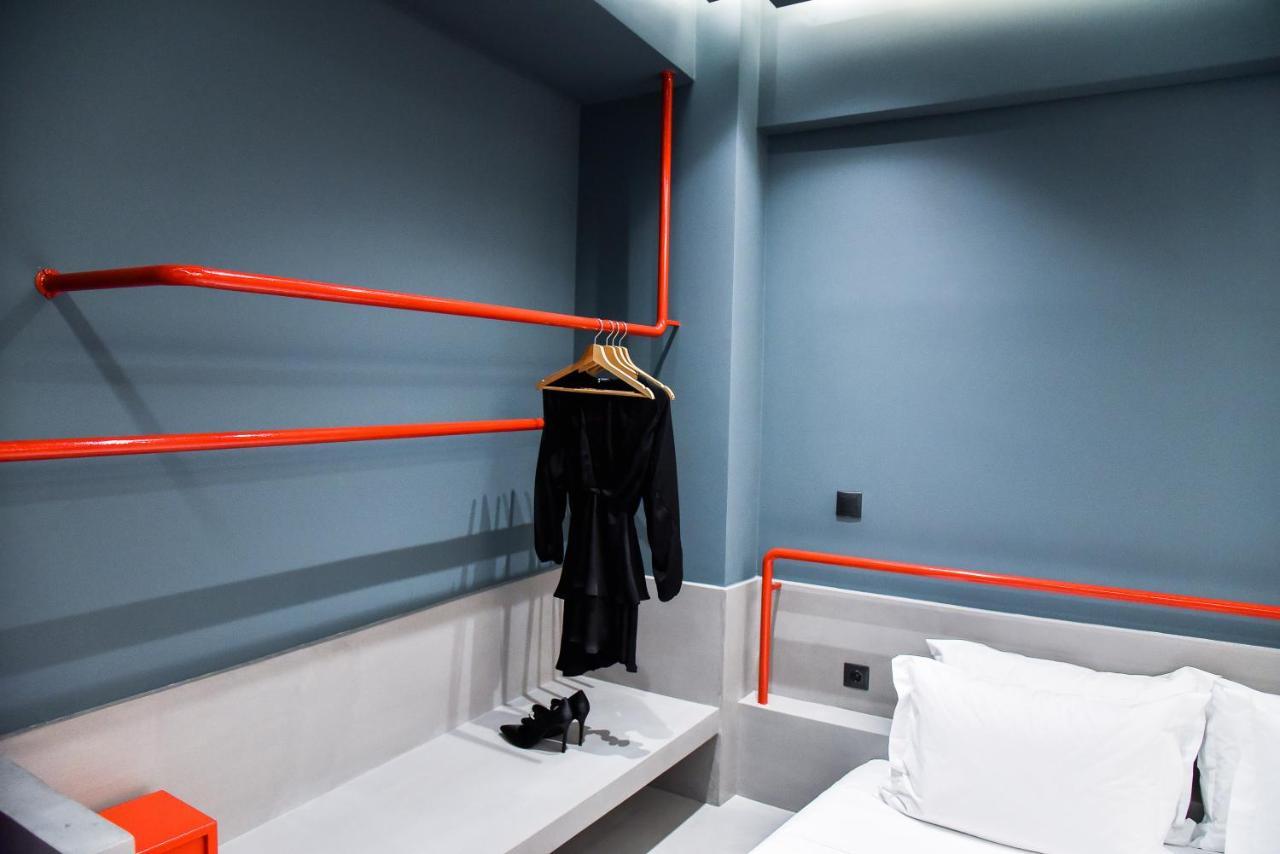 Central44 Yolo Casual Suite Афины Экстерьер фото