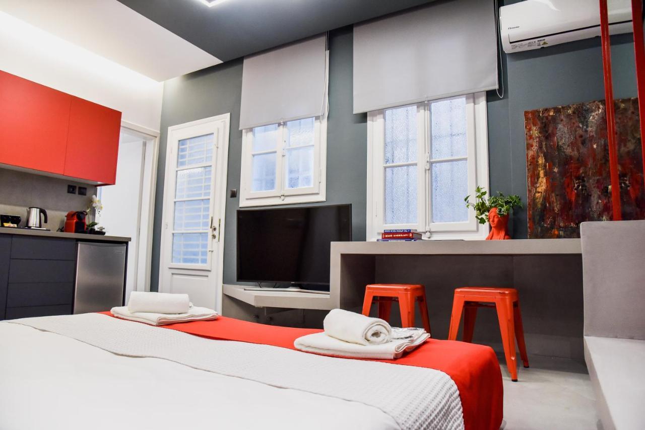Central44 Yolo Casual Suite Афины Экстерьер фото