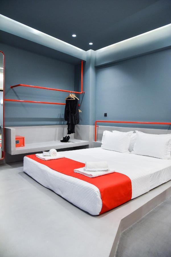 Central44 Yolo Casual Suite Афины Экстерьер фото