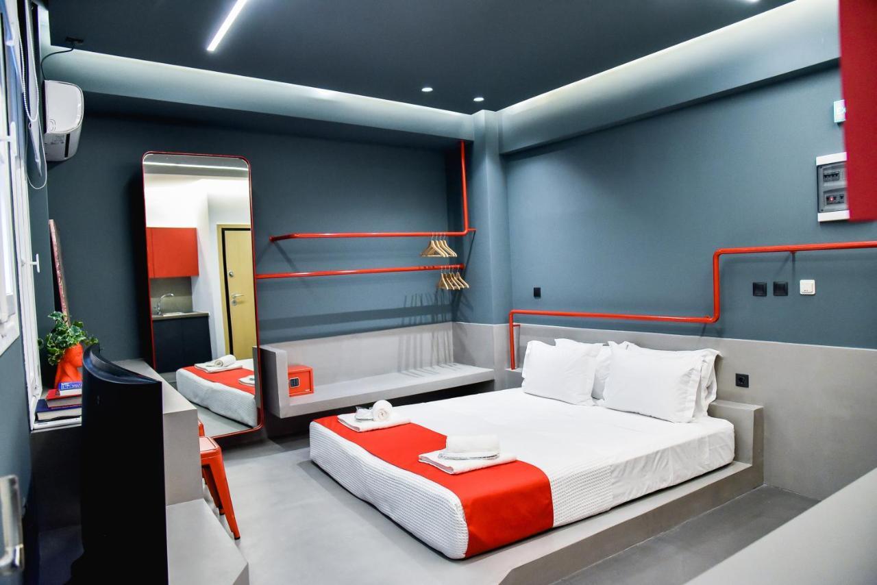 Central44 Yolo Casual Suite Афины Экстерьер фото
