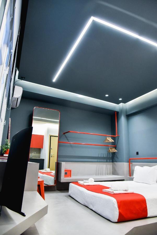 Central44 Yolo Casual Suite Афины Экстерьер фото