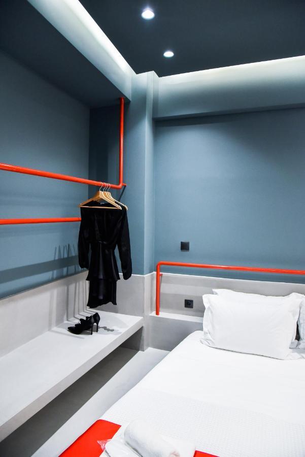 Central44 Yolo Casual Suite Афины Экстерьер фото